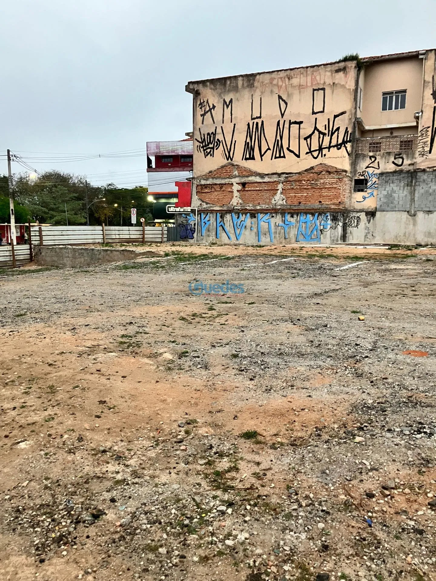Imagem Área Comercial no Centro de Embu das Artes, 922m² à Venda