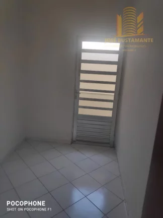 Imagem Aluga-se casa 2 dormitorios