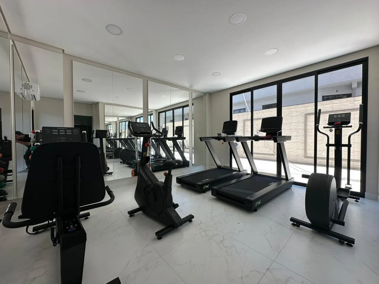 Imagem Apartamento com vista para o mar à venda com 102m2 por R$ 3.900.000,00