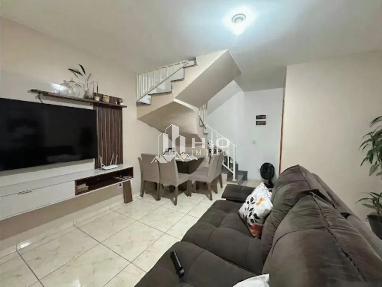 Imagem Sobrado em Condomínio Fechado com 80 m² à Venda na Cidade Líder
