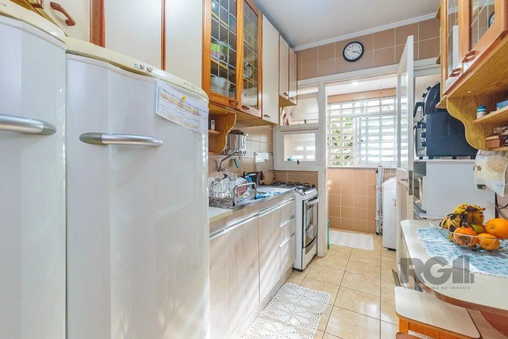 Imagem Apartamento 2 dormitórios com 1 vaga no bairro Teresópolis em Porto Alegre