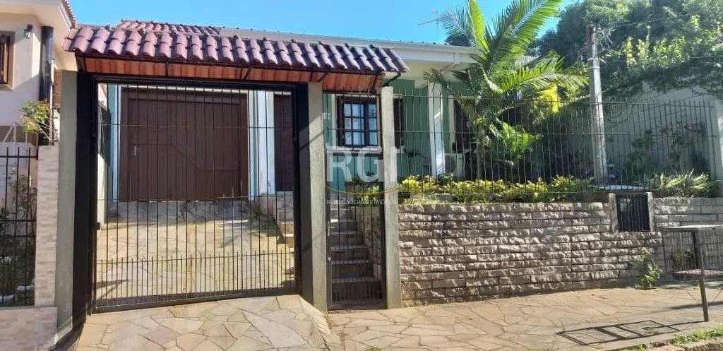 Imagem Casa para Venda - 214m², 2 dormitórios, 4 vagas - Parque Santa Fé