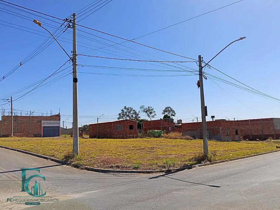Imagem Oportunidade, terreno comercial com entrada parcelada