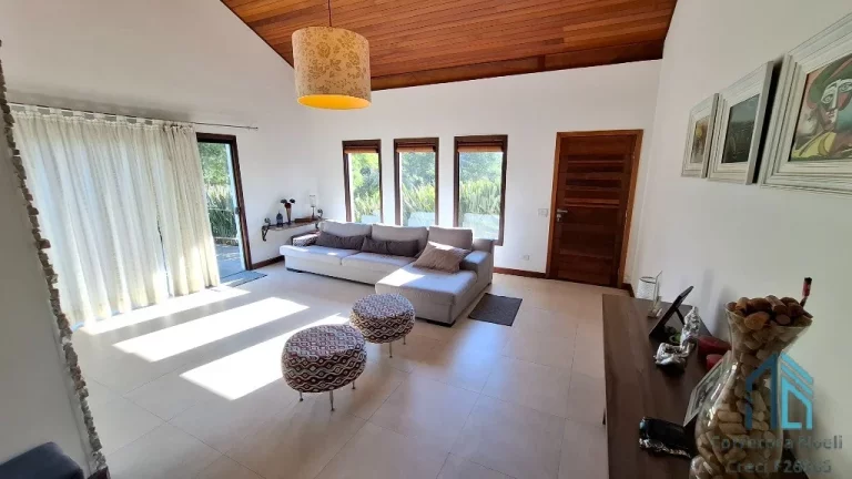 Imagem - Chácara com casa em condomínio, local seguro, ótima localização em São Jose dos Pinhais divisa com Piraquara PR