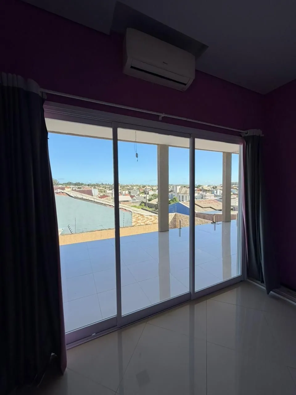 Imagem Linda casa 3 dormitorios com 1 suite