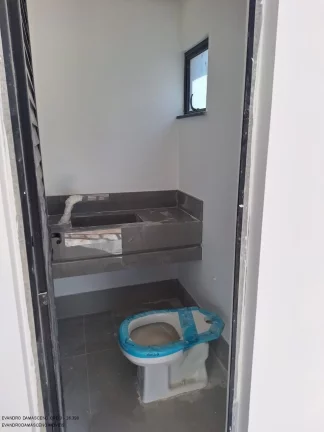 Imagem Venda de Casa em Condomínio de Luxo em Buraquinho, Lauro de Freitas-BA: 4 quartos, 4 suítes, 2 salas, 1 banheiro, 2 vagas, 295m².