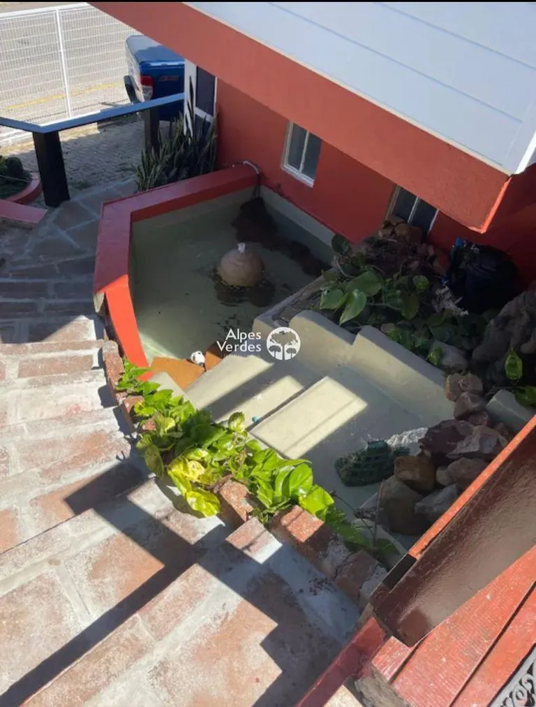 Imagem VENDE-SE CASA COM 03 QUARTOS NA CIDADE DE GRAMADO, A 05 MINUTOS DO CENTRO.