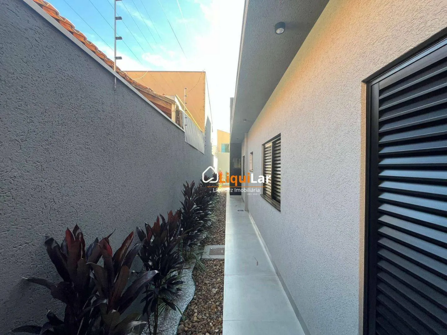 Imagem Casa Térrea de Alto Luxo na Vila Planalto com 3 Suítes, Escritório e Piscina Aquecida