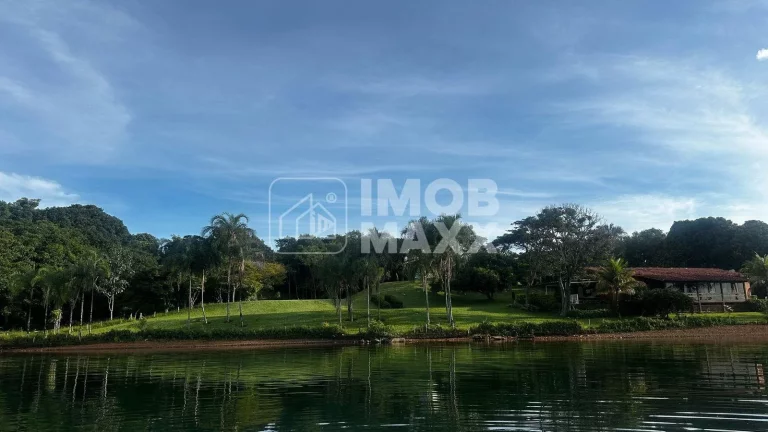 Imagem Casa MI do Lago Norte - Beira Lago - Umidade o ano inteiro em pleno Cerrado!