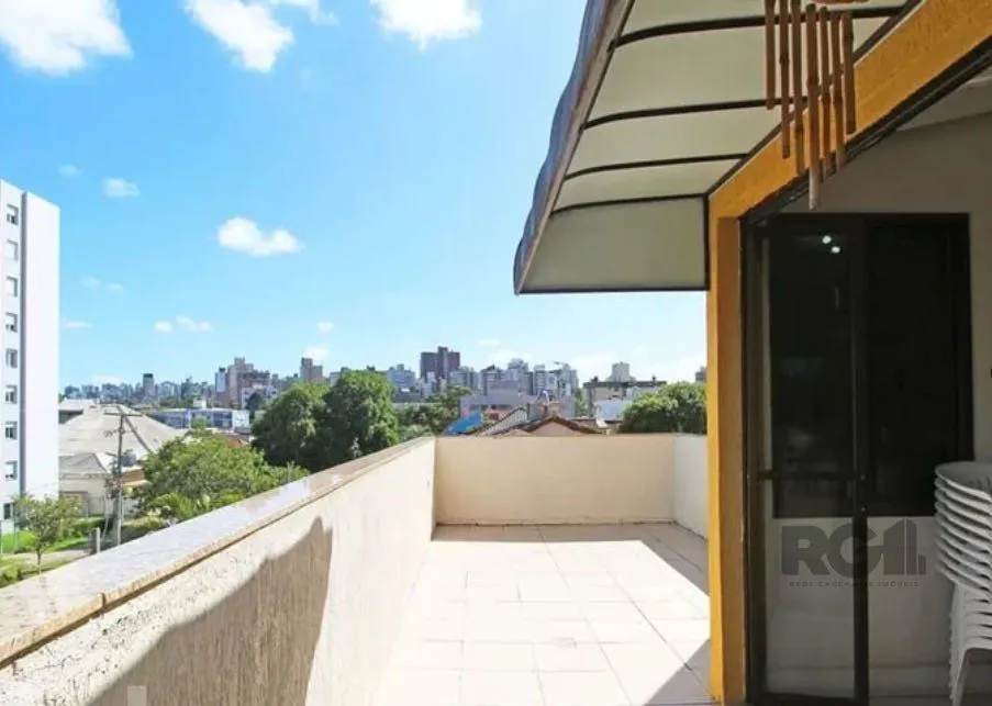 Imagem Casa sobrado no Partenon de 5 dormitórios