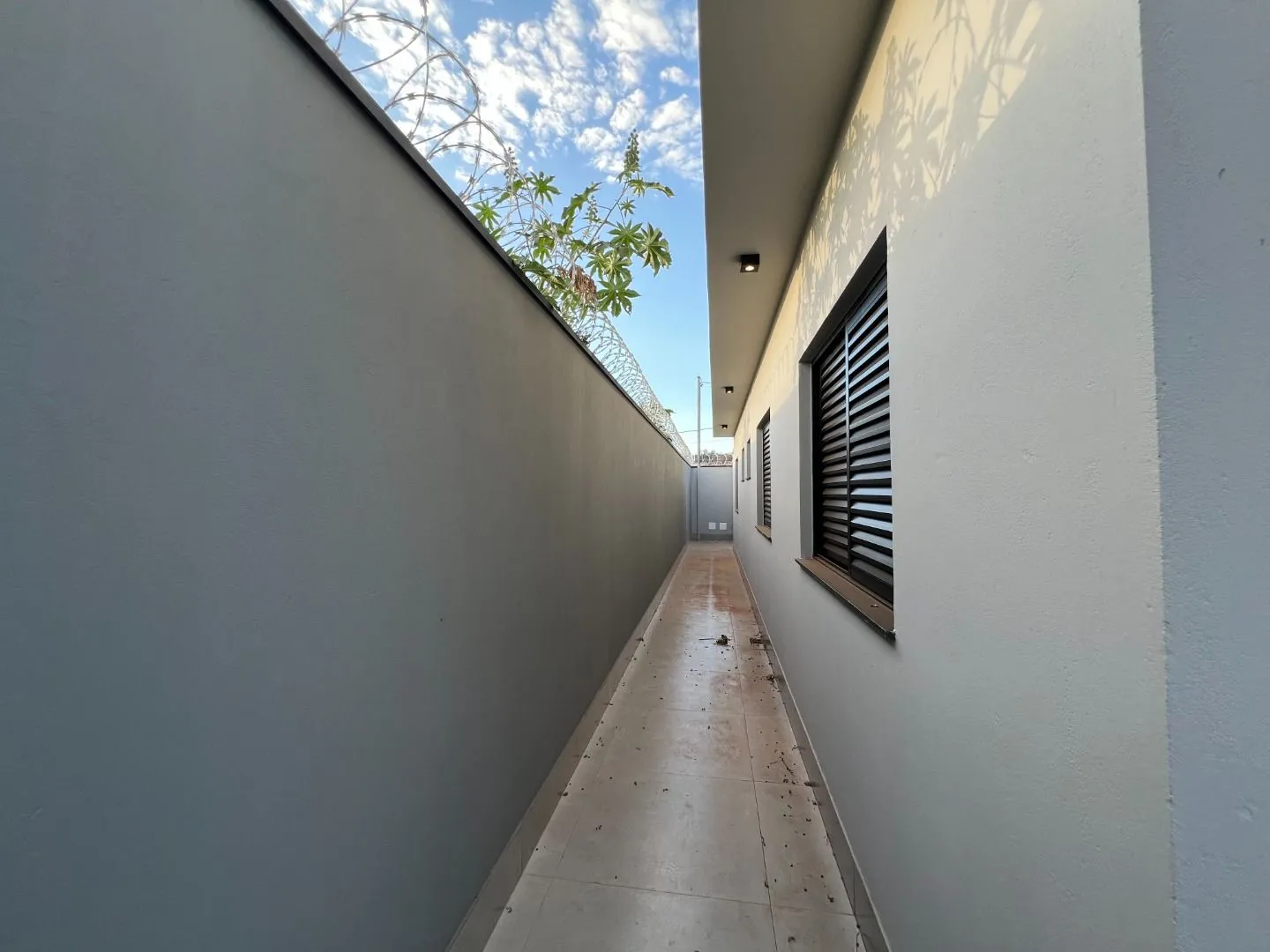 Imagem Casa com 3 dormitórios à venda, 112 m² por R$ 590.000,00 - Jardim Vitória - Patos de Minas/MG