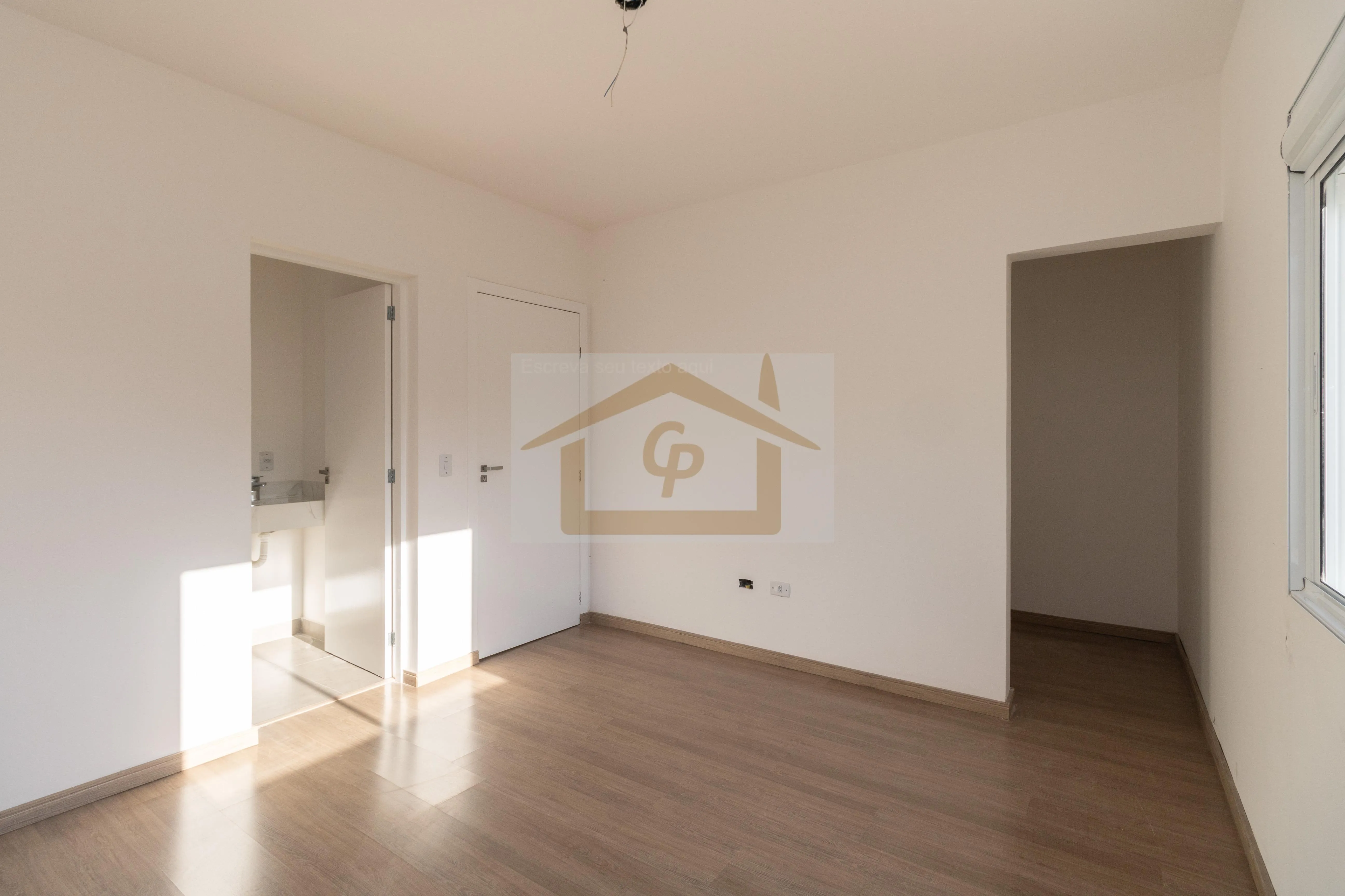 Imagem terreno 1000 metros, Casa com 2 suítes no andar térreo + um suíte no superior *varanda