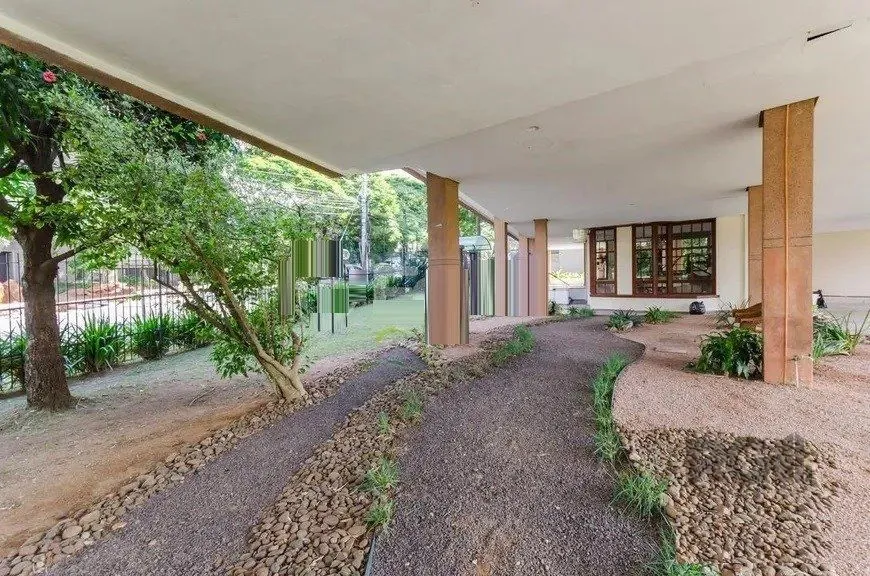 Imagem Vende-se luxuoso apartamento 4 quartos com 4 suítes, 2 vagas coberta, dependência completa, próximo da Encol - 306m² - Auxiliadora