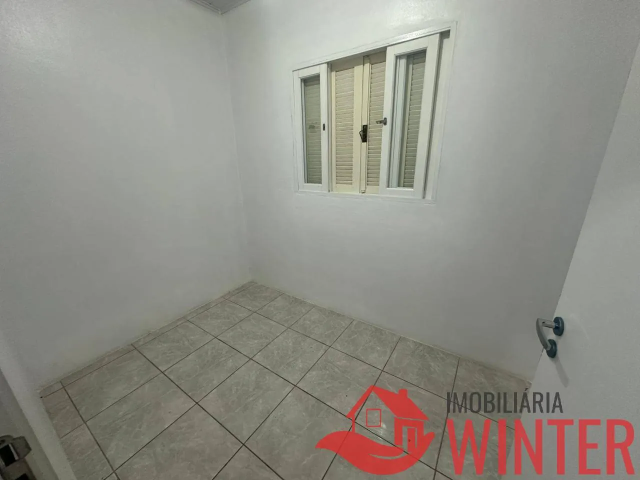 Imagem Casa com 4 dormitórios e galpão no Arroio Feliz.