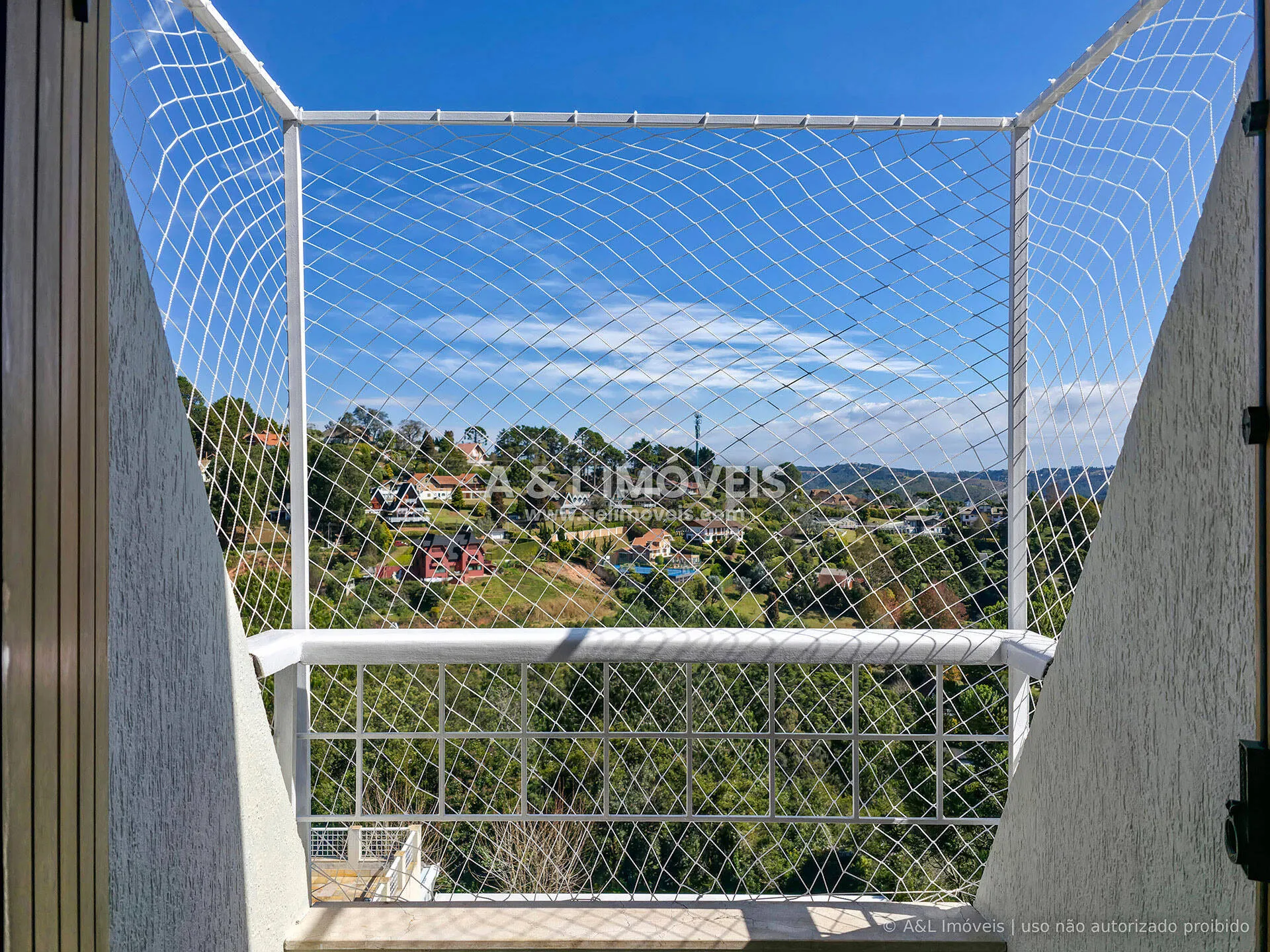 Imagem Apartamento com 4 dormitórios e 2 suítes à venda em Campos do Jordão
