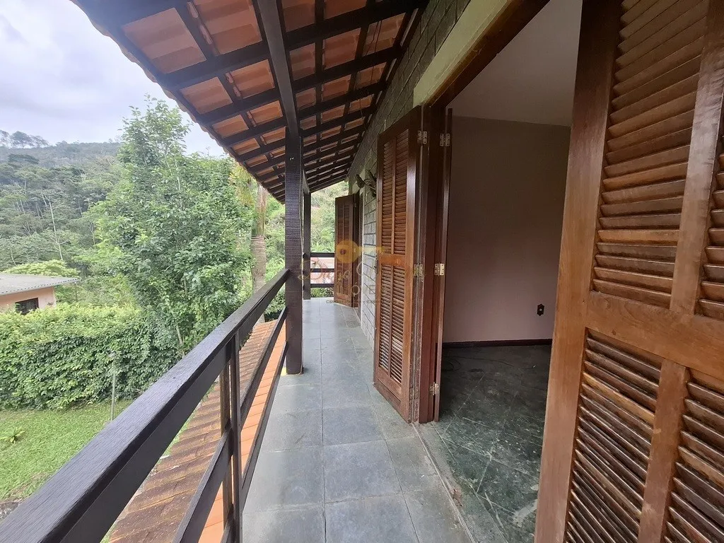 Imagem Casa para Venda em Teresópolis / RJ no bairro Pessegueiros