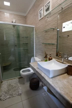 Imagem EXCELENTE CASA PORTEIRA FECHADA