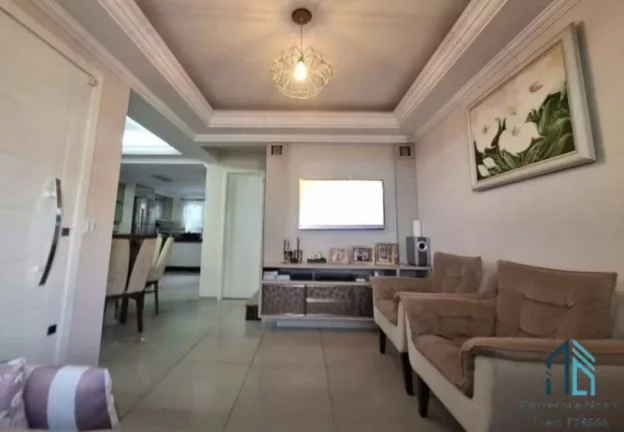 Imagem Sobrado Tríplex Semi mobiliado, 03 quartos c/suíte no Guaira/Água Verde em Curitiba PR
