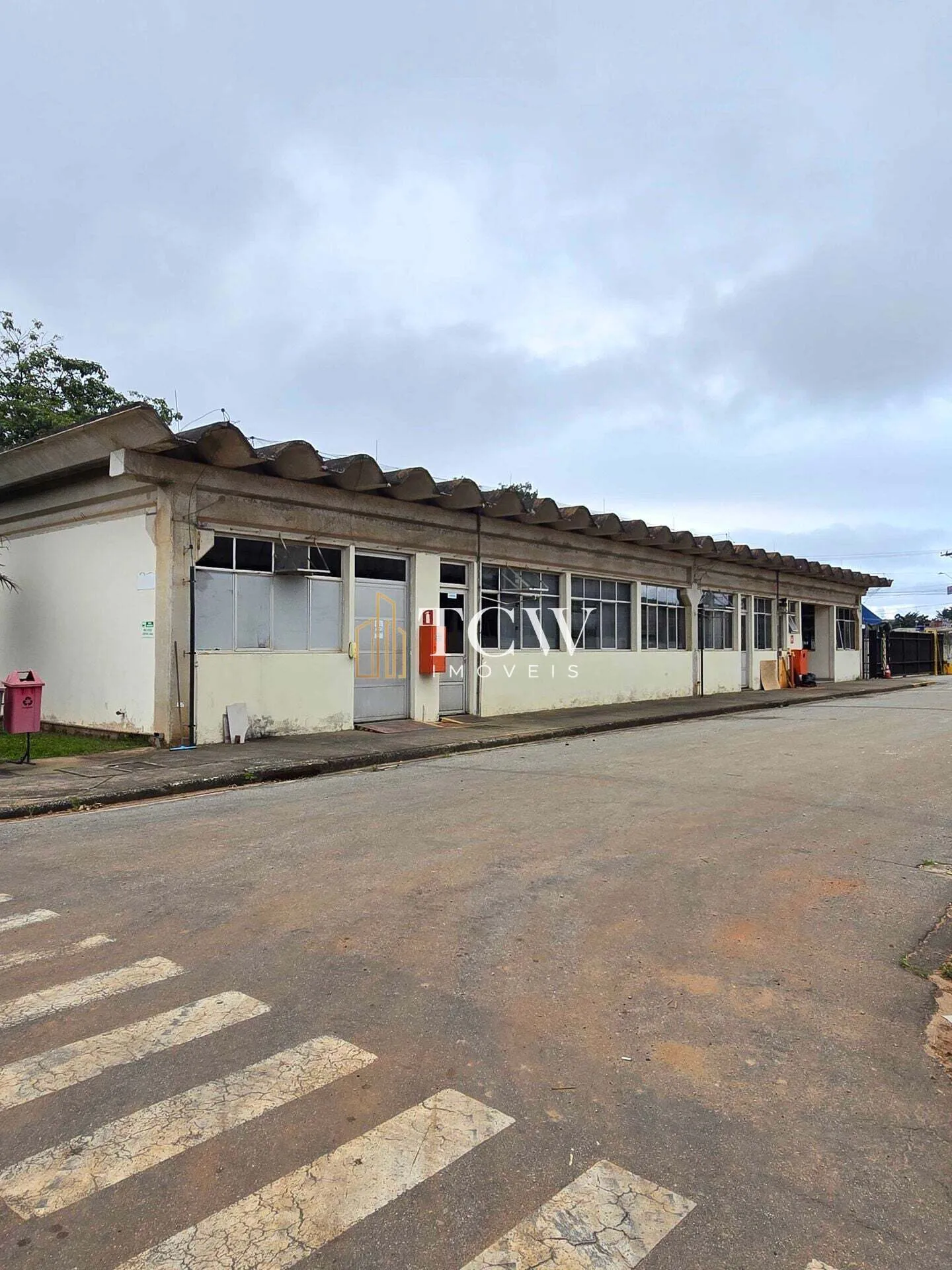 Imagem Galpão Logístico e Industrial com 22 docas para Locação em Suzano/SP | 13.320 m2