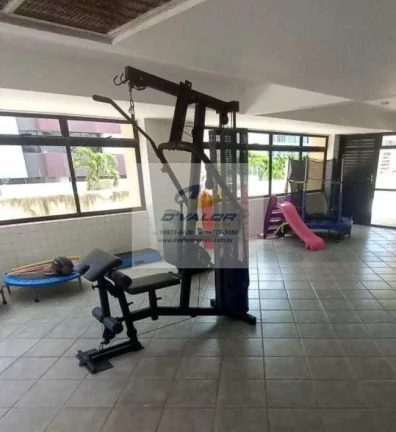 Imagem Vendo Apartamento com 234 m ², 04 Quartos (s/ 02 suíte) 01 Sala de estar c/ varanda ampla e vista para Praia