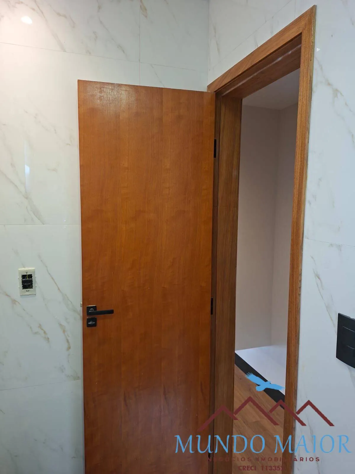 Imagem Sobrado Novo de Esquina no Jardim Alvorada - 3 Quartos, Suíte, 4 Vagas !!!!