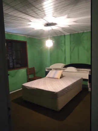 Imagem Casa Antiga com 250 metros e uma Edicila Exlente para Costrutor