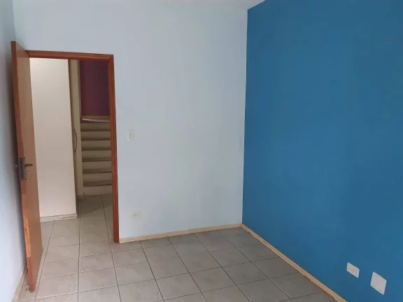 Imagem Casa Maravilhosa com 240 m² 4 Dormitorios sendo 2 Suítes Estuda Permuta