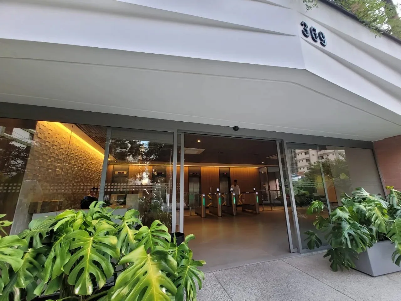 Imagem Conjunto Comercial para Venda em São Paulo, Perdizes, 1 vaga