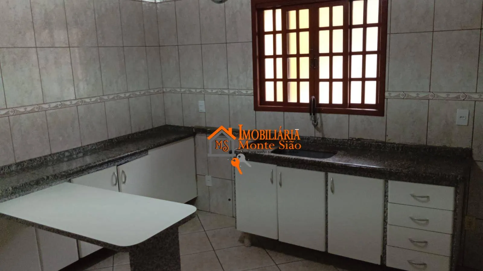 Imagem Sobrado com 6 dormitórios à venda, 250 m² por R$ 800.000,00 - Jardim Almeida Prado - Guarulhos/SP