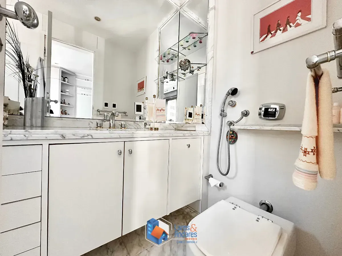 Imagem Apartamento para venda em Aclimação com 3 quartos, sendo 3 suítes, 214m²