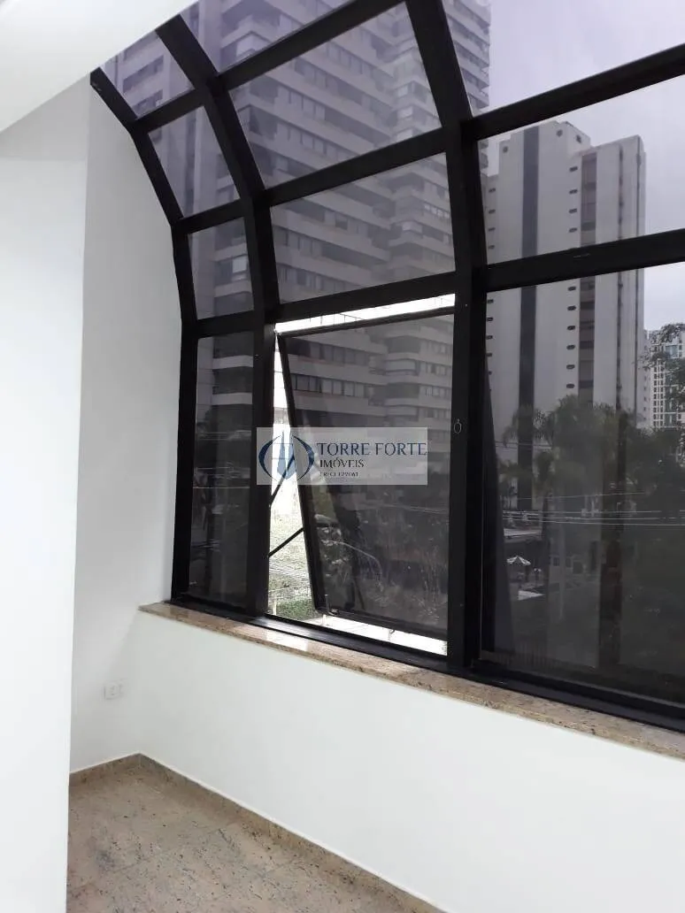 Imagem Sala comercial com 45 m² ótima localização a 650 m da estação Metrô Moema