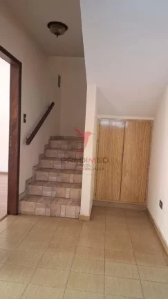 Imagem Vendo Sobrado com vocação comercial na Cidade se São Pedro-SP
