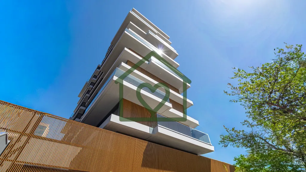 Imagem Apartamento novo, pertinho do Pastor Dohms e da Sogipa! 
 
São 118 m² privativos, com 3 dormitóri...
