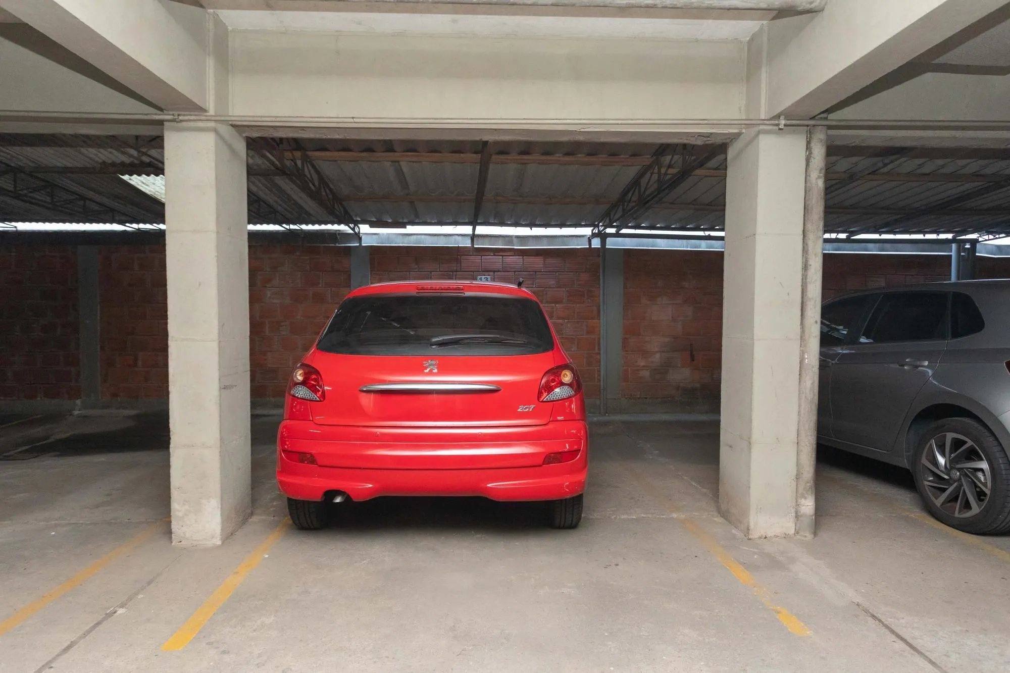Imagem Apartamento de 02 dormitórios com vaga no bairro Boa Vista -Porto Alegre/RS