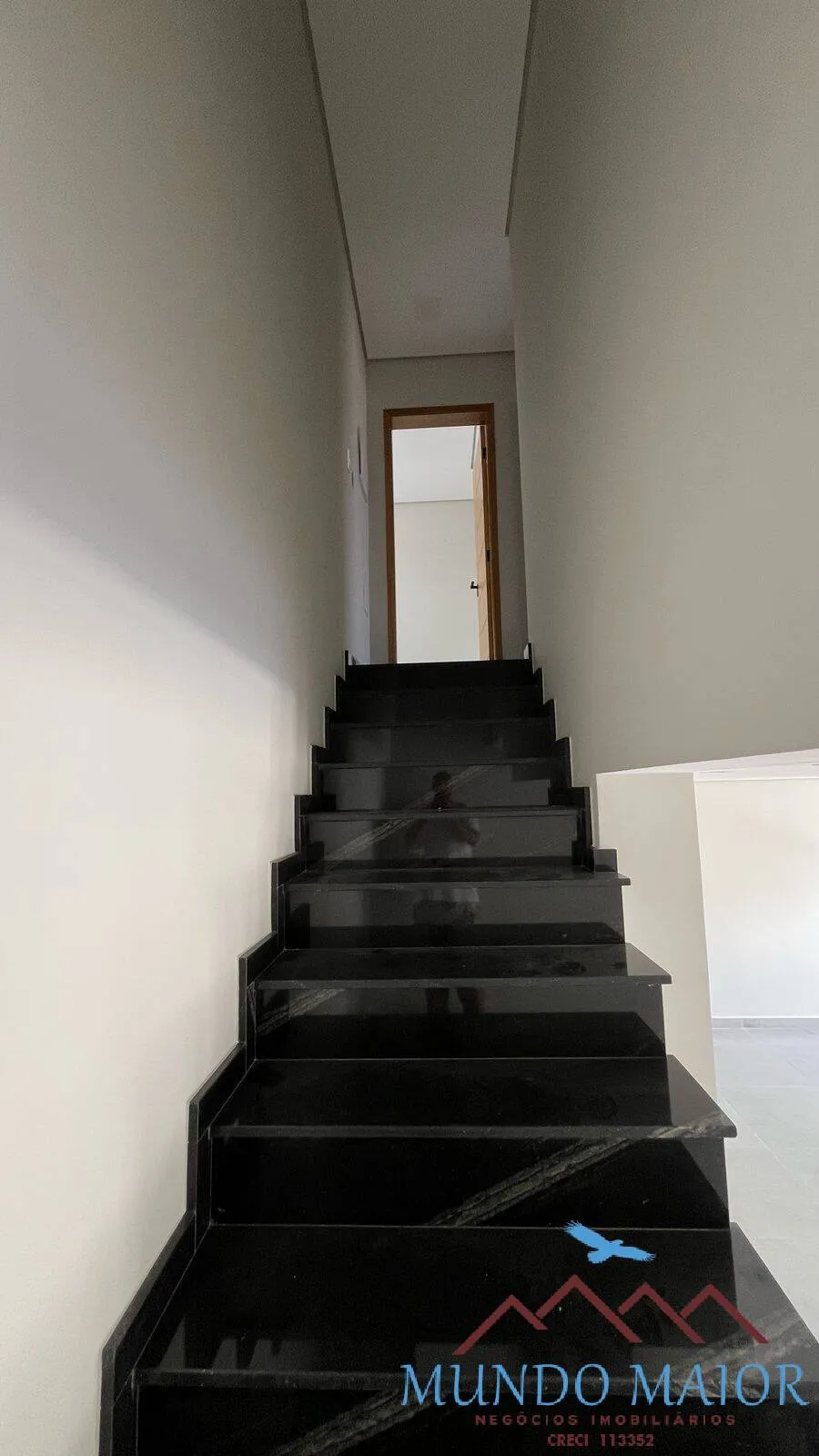 Imagem Sobrado à Venda novo- 154m2 -Vila Scarpelli - 3 dormitorios e 2 vagas !!