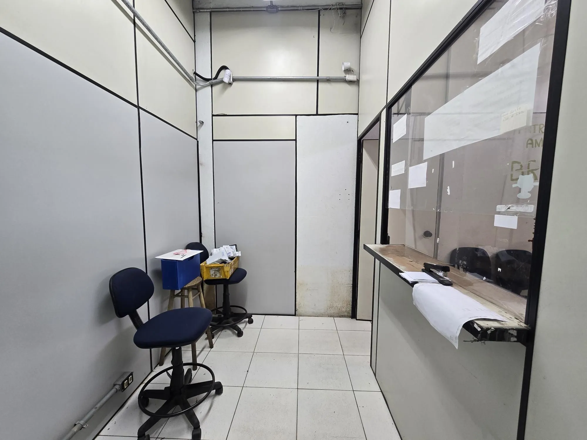 Imagem Galpão Logístico 2.000 m² com Doca e Pé-Direito Alto - Localização Estratégica
