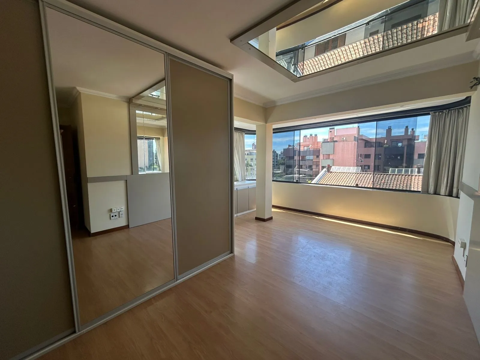 Imagem Apartamento 4 dormitórios • 172 m² privativos • Suíte com hidromassagem • Jardim Lindóia