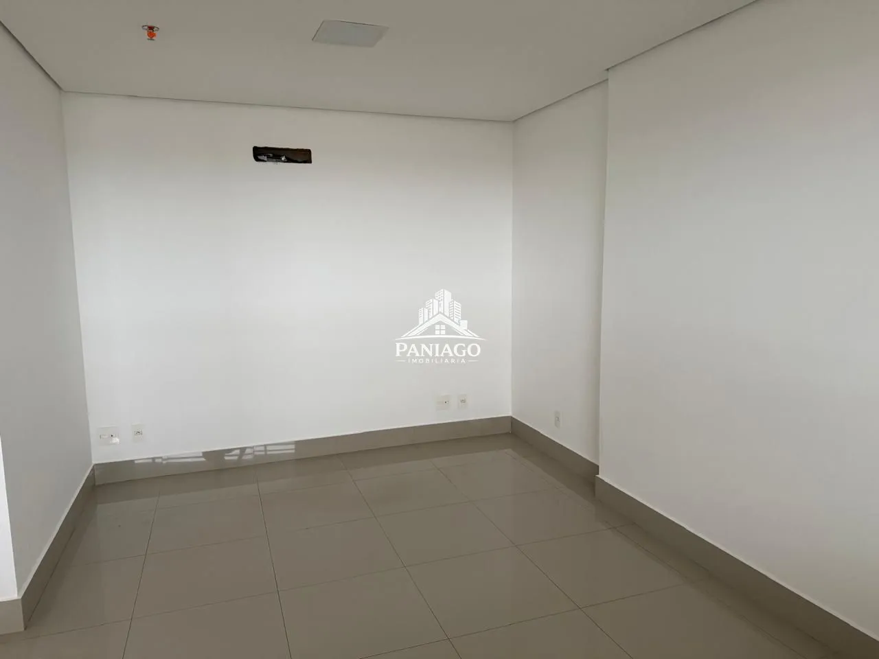 Imagem Locação de Sala Comercial no Edifício SB Tower | Andar Alto