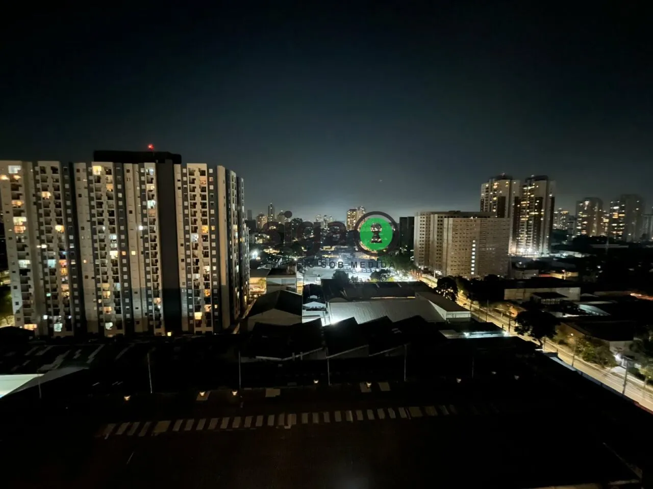 Imagem 1 Dormitório semimobilado com Lazer Próximo à Nações Unidas