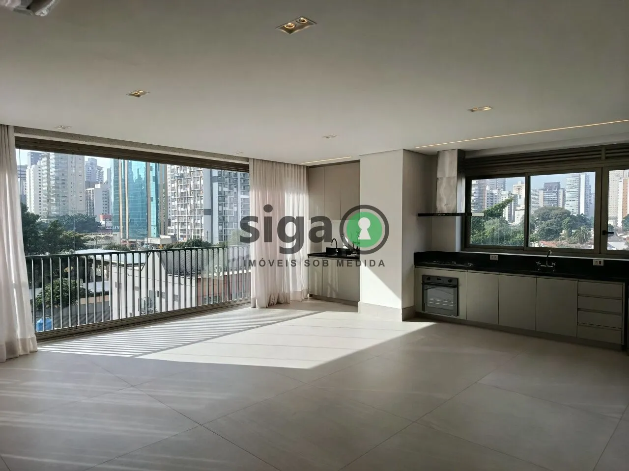 Foto do imóvel Apartamento de Alto Padrão à Venda no Itaim Bibi, Rua Macurapé, 43, 135 m², 2 Suítes, 2 Vagas