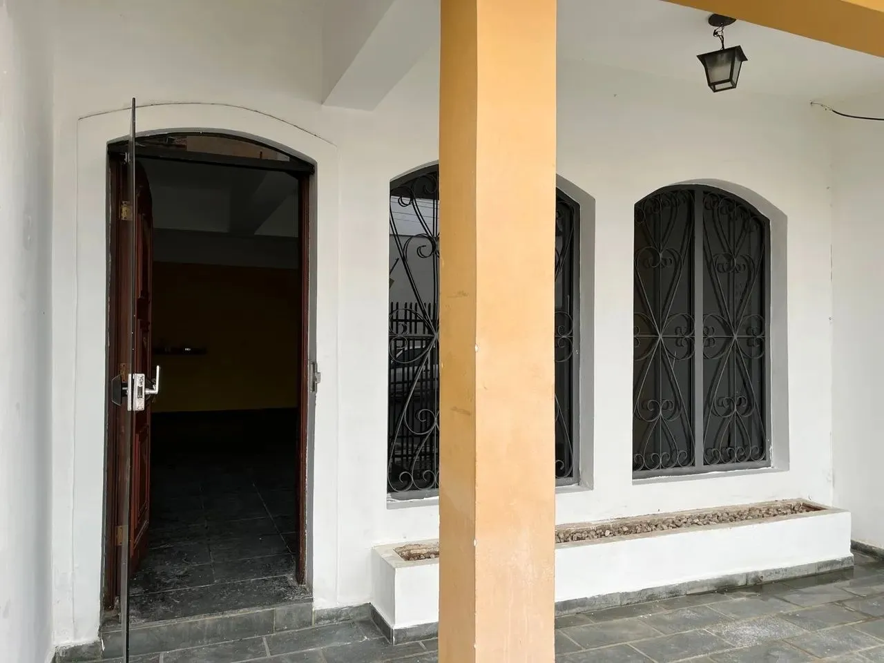 Imagem Casa comercial para locação em Sorocaba-SP, Jardim Paulistano: 5 quartos, 2 suítes, 2 salas, 4 banheiros, 4 vagas, 300m².