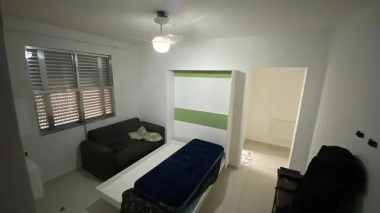 São Vicente | Kitnet | Mobiliada | 38mts | Menos de 5 minutos a pé até a praia em RUA JACOB EMERICK