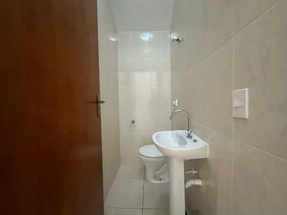 Imagem Deslumbre à Beira-Mar: Sobrado de Luxo com 3 Dormitórios e Mais, seu Refúgio Costeiro Aguarda!