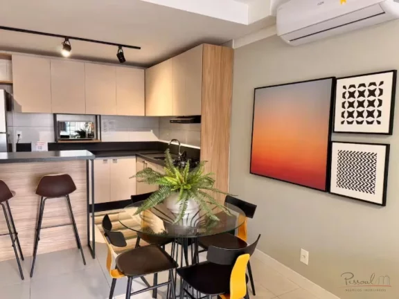 Imagem Descubra este moderno apartamento de aproximadamente 80 m², localizado no coração de Jurerê Lest...