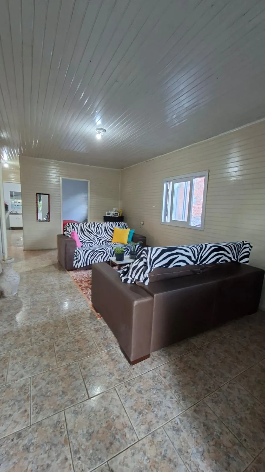 Imagem Casa com amplo pátio e excelente espaço no bairro Mendanha!
