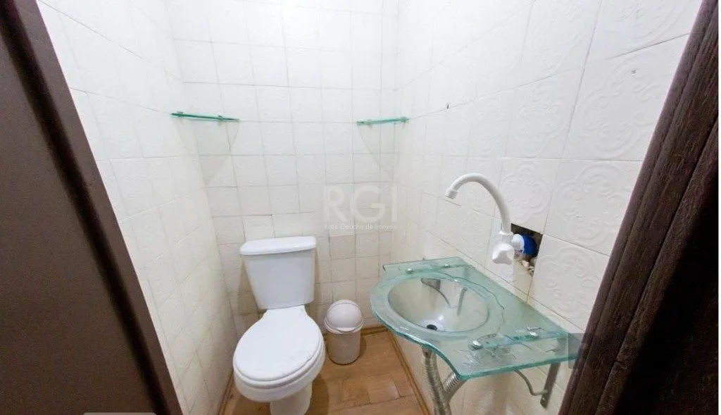 Imagem Casa para Venda - 450m², 4 dormitórios, sendo 3 suites, 5 vagas - Nonoai