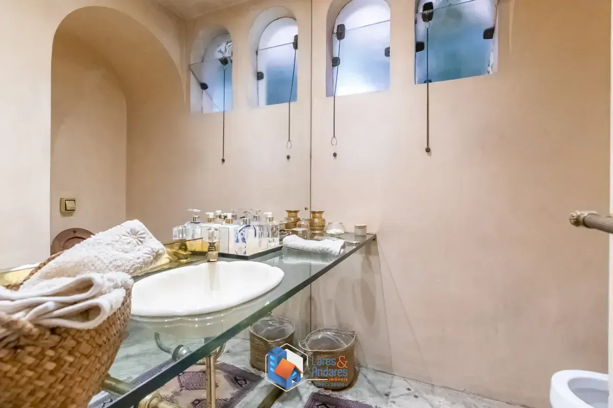 Imagem Casa para venda em Jardim Guedala com 5 quartos, sendo 2 suítes, 447m²