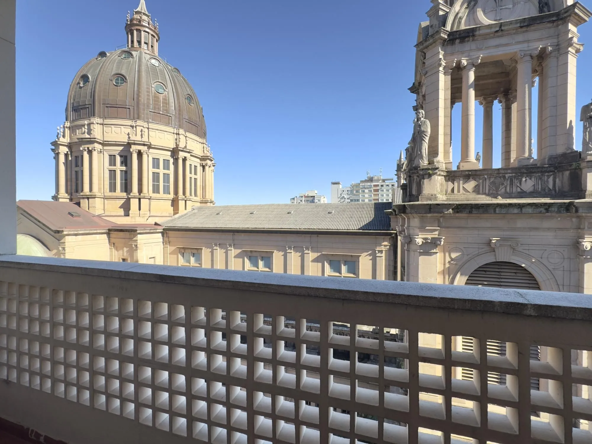 Imagem APARTAMENTO 3 DORMITÓRIOS COM LINDA VISTA DA CATEDRAL NO CENTRO HISTÓRICO