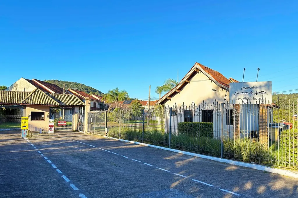 Imagem Casa de Condomínio em Serraria