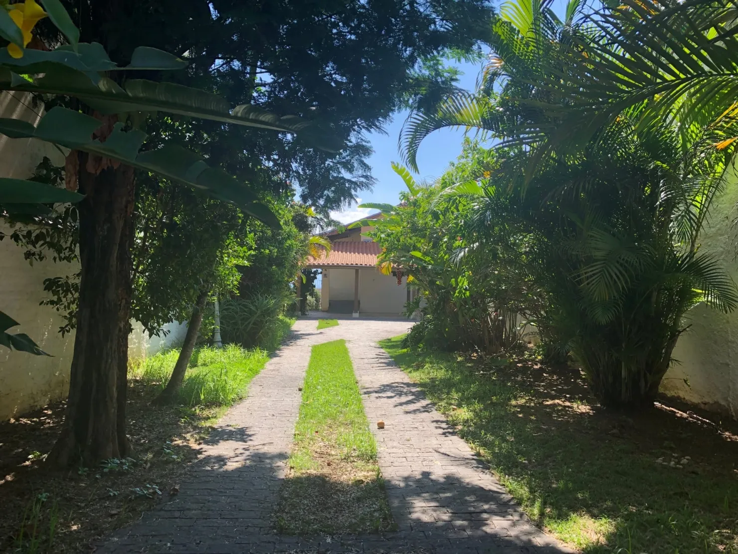 Imagem Comercial à venda 4 Quartos, 2 Suites, 8 Vagas, 786M², Jardim Boa Vista, Pindamonhangaba - SP